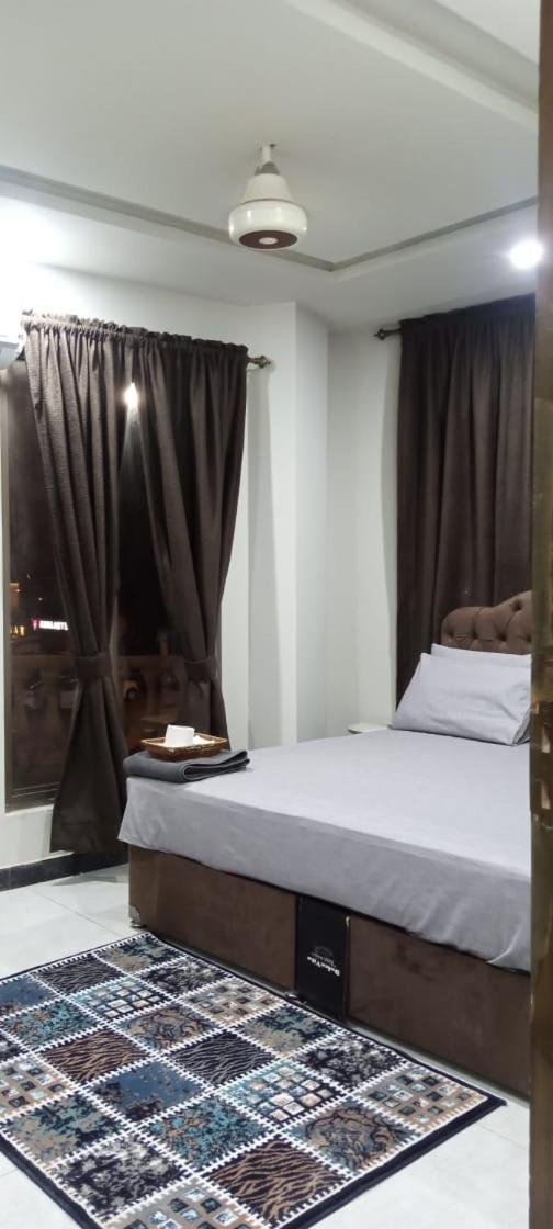 Northern Suites Bahria Town Rawalpindi Habitación foto